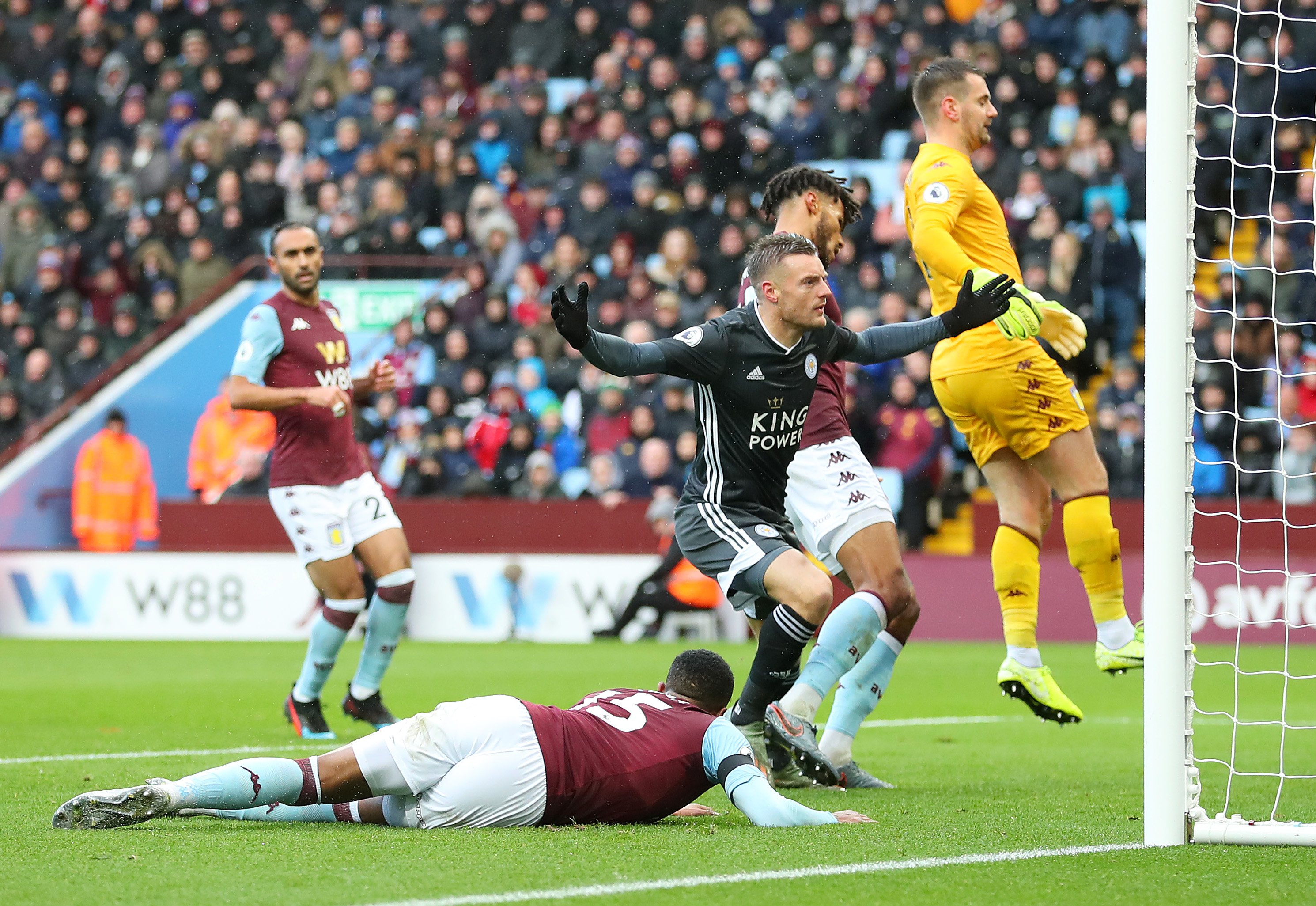 造不小麻烦 造不小麻烦